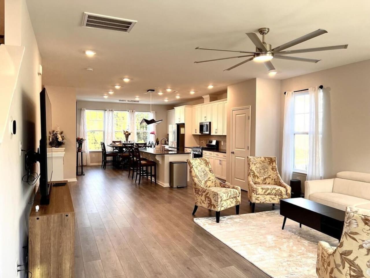 The Villas Buckingham 10 Mins To Rdu Airport Duke Downtown Durham Luaran gambar