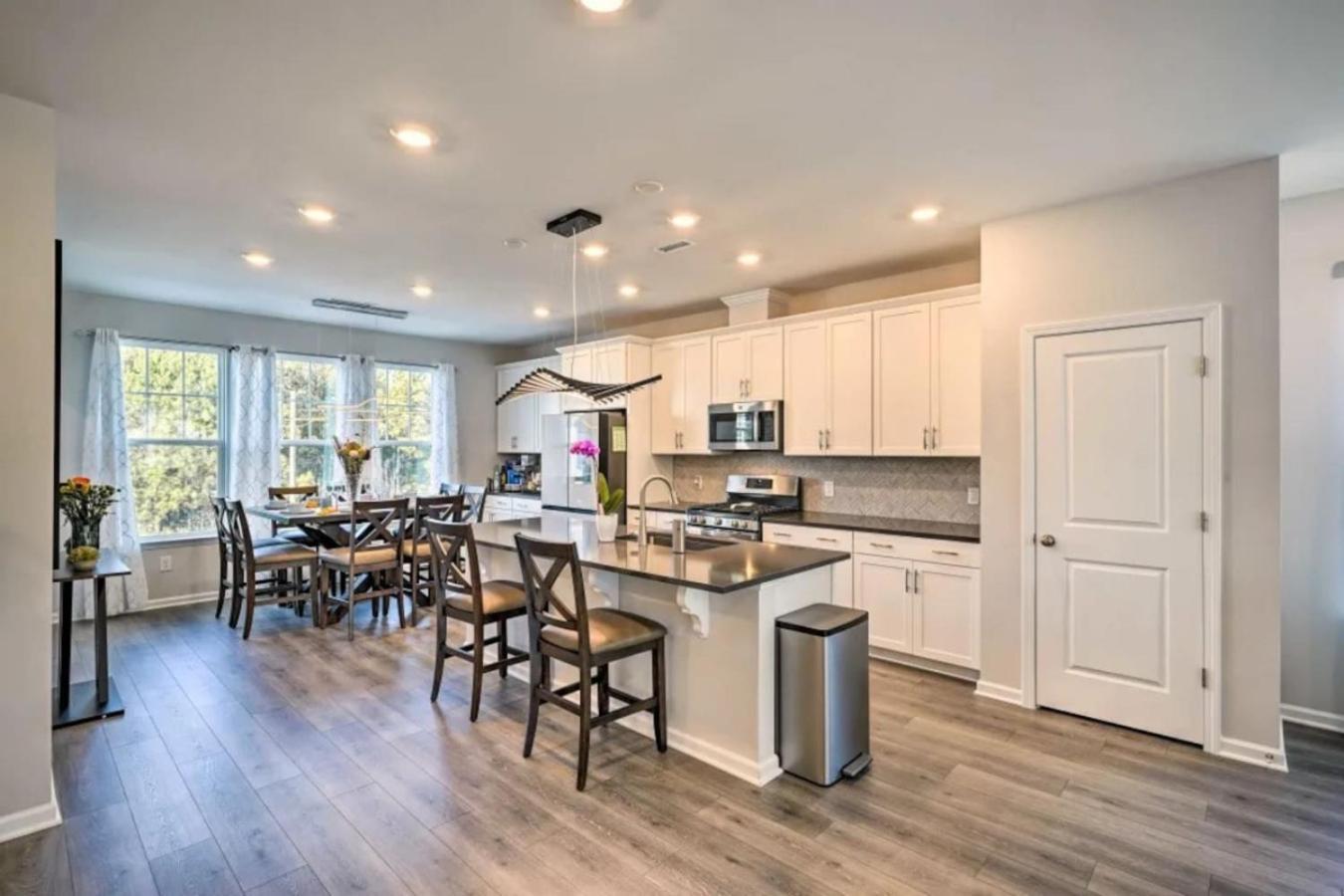 The Villas Buckingham 10 Mins To Rdu Airport Duke Downtown Durham Luaran gambar