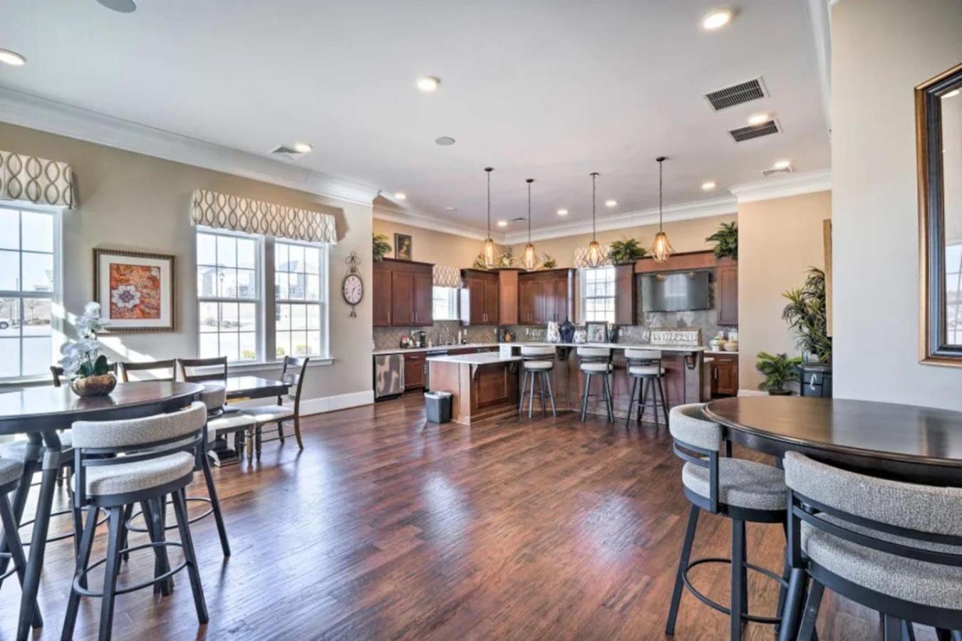 The Villas Buckingham 10 Mins To Rdu Airport Duke Downtown Durham Luaran gambar