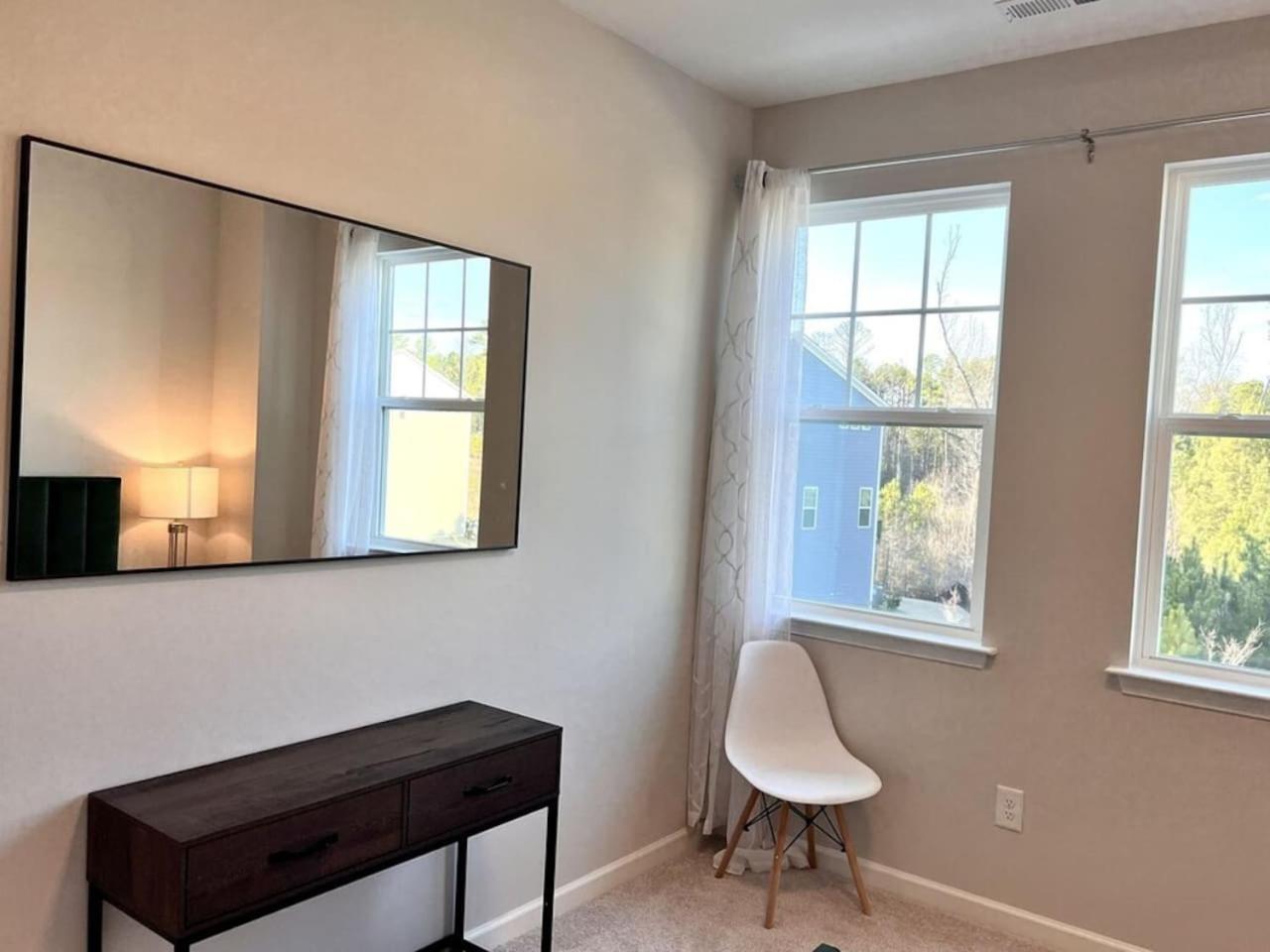 The Villas Buckingham 10 Mins To Rdu Airport Duke Downtown Durham Luaran gambar