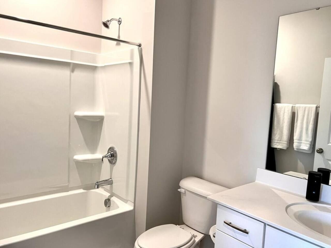The Villas Buckingham 10 Mins To Rdu Airport Duke Downtown Durham Luaran gambar